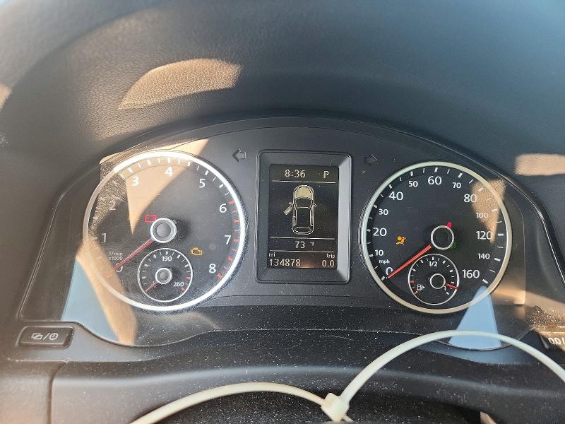 2013 Volkswagen Tiguan VIN WVGAV7AX4DW556403 COPART salvage auction — FRONT END, Il - Certificate Of Title, sold $550 on 2026-08-07 (photo 9)