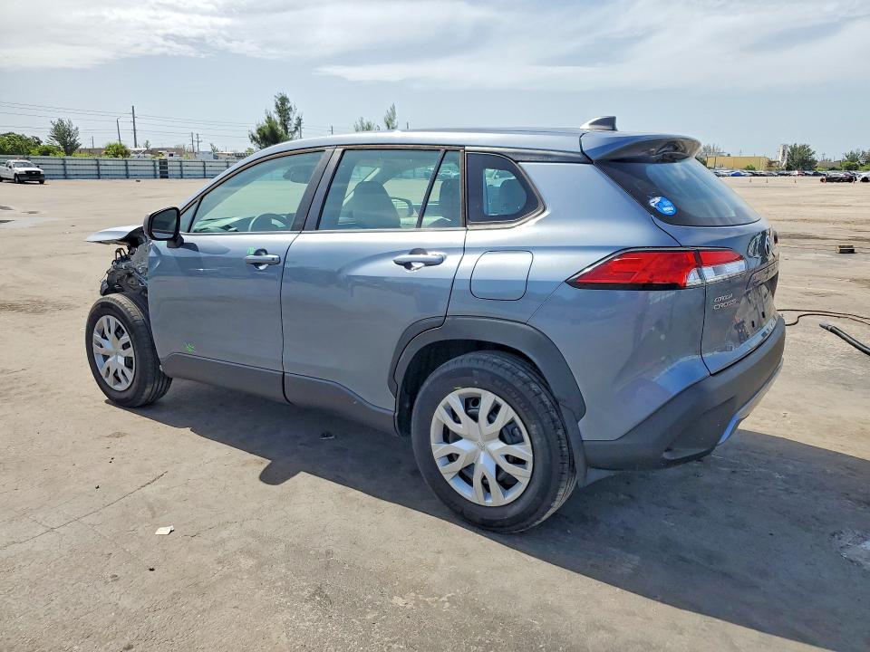 2022 Toyota Corolla cross VIN 7MUAAABG2NV032105 COPART salvage auction — FRONT END, Fl - Cert Of Title Slvg Rebuildable, sold $5,700 on 2026-07-22 (photo 2)