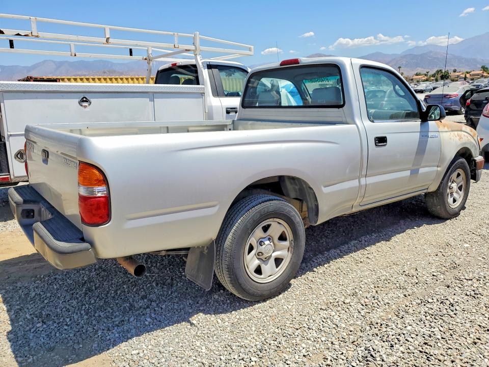 2002 Toyota Tacoma VIN 5TENL42N22Z107728 COPART salvage auction — FRONT END, CA - DIS/DLR/EXP ONLY CLEAN TITLE, sold $475 on 2026-07-29 (photo 3)