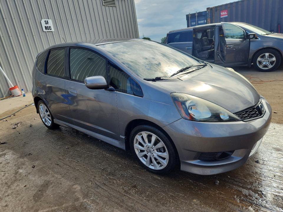 2013 Honda Fit VIN JHMGE8H59DC076284 COPART salvage auction — BURN, WI - JUNKED VEHICLE BILL OF SALE, sold $525 on 2026-07-20 (photo 4)