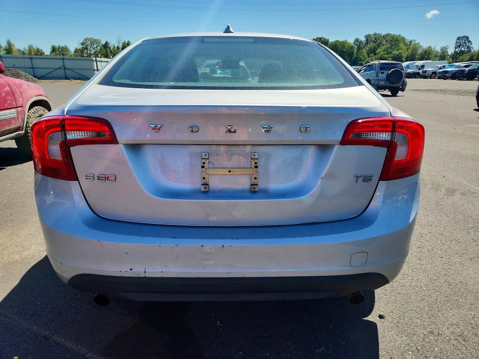 2012 Volvo S60 VIN YV1622FS6C2110028 COPART salvage auction — FRONT END, OR - SALVAGE TITLE CERTIFICATE, sold $450 on 2026-09-11 (photo 6)