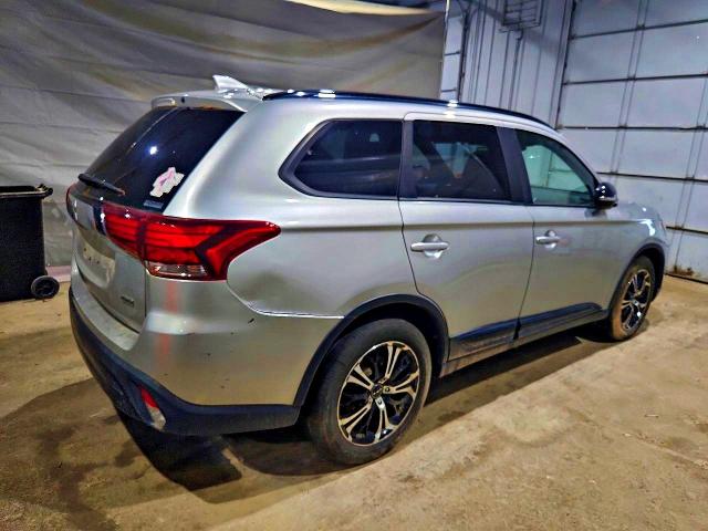 2020 Mitsubishi Outlander VIN JA4AZ3A32LZ040708 COPART salvage auction — MINOR DENT/SCRATCHES, Nh - Certificate Of Title, sold $400 on 2026-07-23 (photo 3)