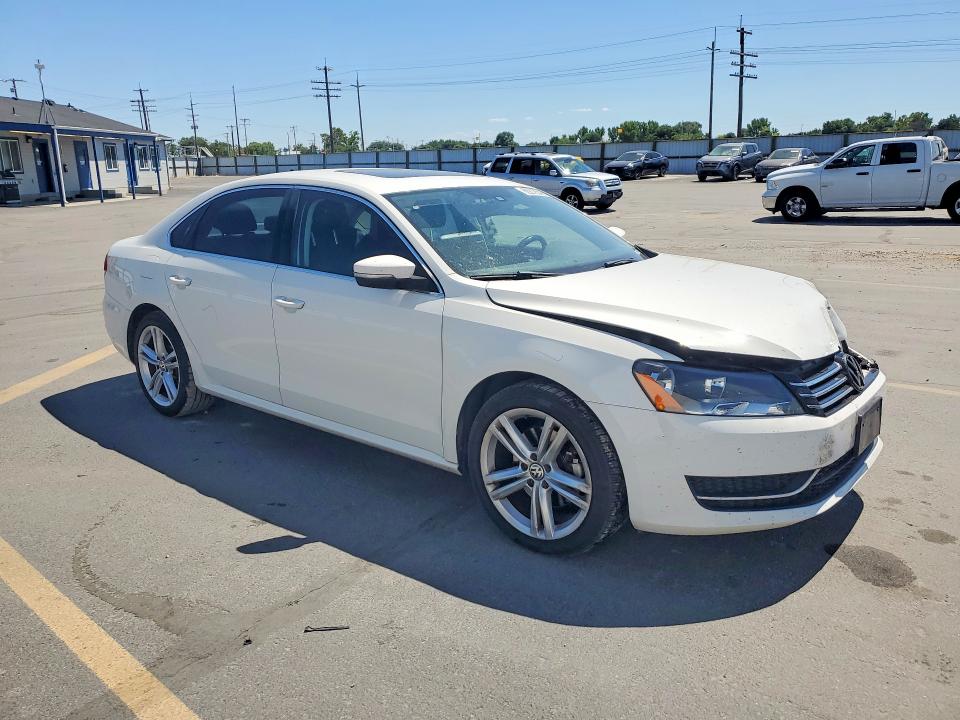 2014 Volkswagen Passat VIN 1VWBT7A3XEC059075 COPART salvage auction — FRONT END, Salvage Title, sold $425 on 2026-07-23 (photo 4)