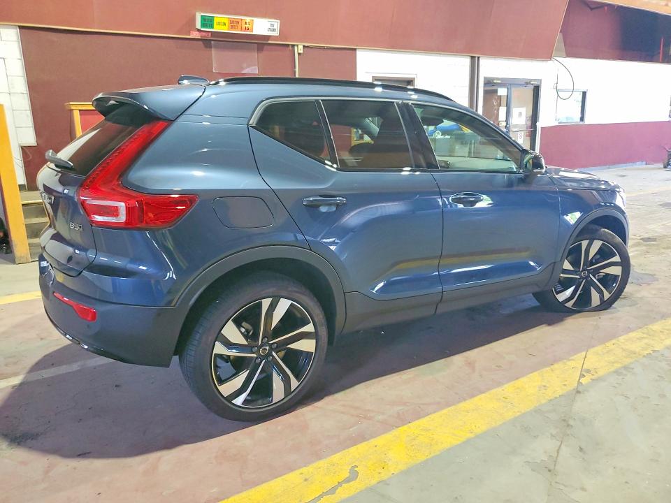 2026 Volvo Xc40 VIN YV4L12UC1T2776119 COPART salvage auction — FRONT END, Va - Non-Repairable Certificate, sold $1,700 on 2026-07-29 (photo 3)