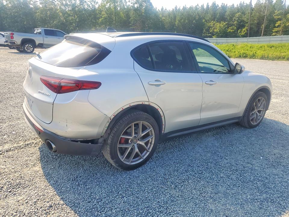2018 Alfa romeo Stelvio VIN ZASFAKNN8J7B98639 COPART salvage auction — FRONT END, Nc - Salvage Certificate Of Title, sold $1,350 on 2026-07-30 (photo 3)