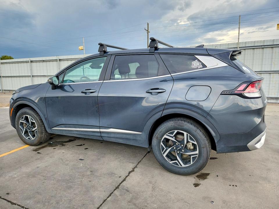 2023 Kia Sportage VIN KNDPUCAF6P7198477 COPART salvage auction — SIDE, Co - Salvage Title, sold $5,800 on 2026-08-31 (photo 2)