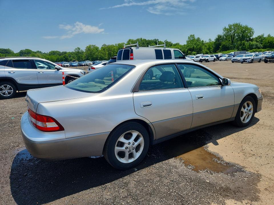 2001 Lexus Es 300 VIN JT8BF28G815109510 COPART salvage auction — SIDE, Ct - Cert Of Title-Salvage, sold $450 on 2026-07-10 (photo 3)
