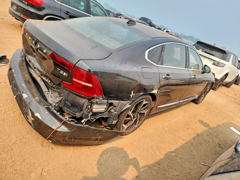 2019 Volvo S90 VIN LVYBR0AL7KP110425 COPART salvage auction — REAR END, Il - Salvage Certificate, sold $8,100 on 2026-08-18 (photo 3)