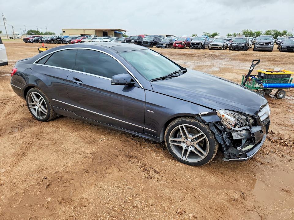 2012 Mercedes-benz E-klasse VIN WDDKJ5KB0CF175065 COPART salvage auction — FRONT END, TX - SALVAGE VEHICLE TITLE, sold $550 on 2026-07-30 (photo 4)