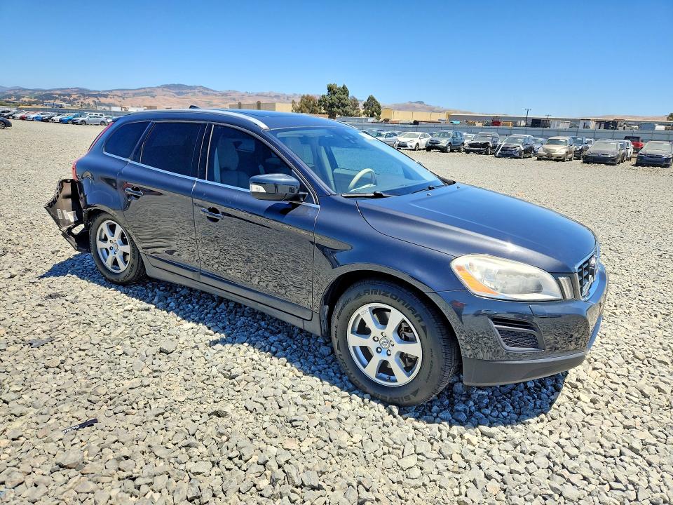 2011 Volvo Xc60 VIN YV4940DZ1B2210101 COPART salvage auction — REAR END, Ca - Salvage Certificate, sold $550 on 2026-08-20 (photo 4)