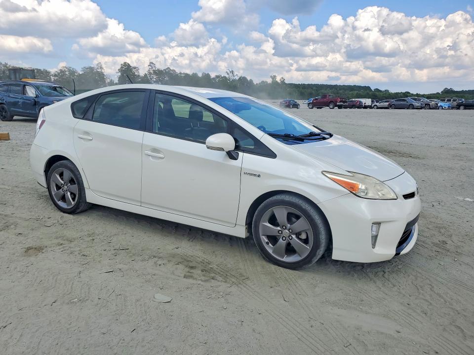 2015 Toyota Prius VIN JTDKN3DU8F0410840 COPART salvage auction — MECHANICAL, SC - CERT OF TITLE-SALVAGE WATER, sold $2,750 on 2026-07-08 (photo 4)