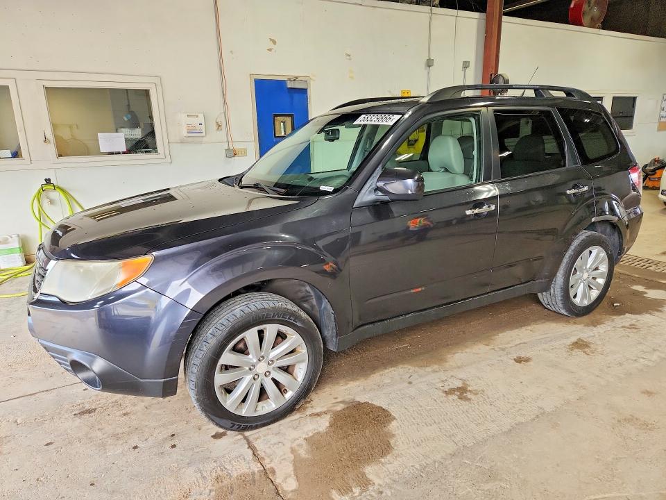 2011 Subaru Forester VIN JF2SHBEC2BH708725 COPART salvage auction — MINOR DENT/SCRATCHES, Mn - Certificate Of Title, sold $650 on 2026-07-09 (photo 1)