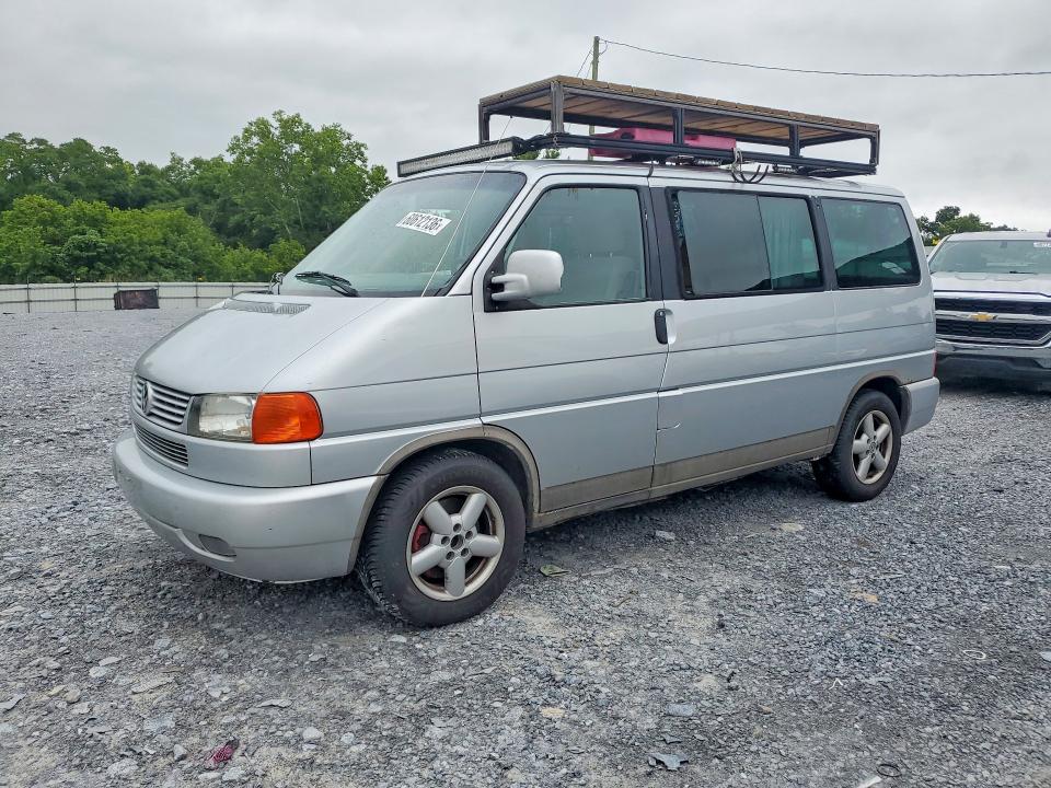 2002 Volkswagen Eurovan VIN WV2KB47042H096916 COPART salvage auction — MINOR DENT/SCRATCHES, MI - DEALER ONLY CLEAN TITLE (P), sold $475 on 2026-07-30 (photo 1)
