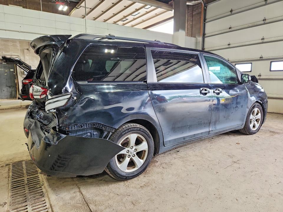 2015 Toyota Sienna VIN 5TDKK3DC8FS581830 COPART salvage auction — FRONT END, MN - CERT OF TITLE-SALVAGE, sold $1,200 on 2026-07-28 (photo 3)