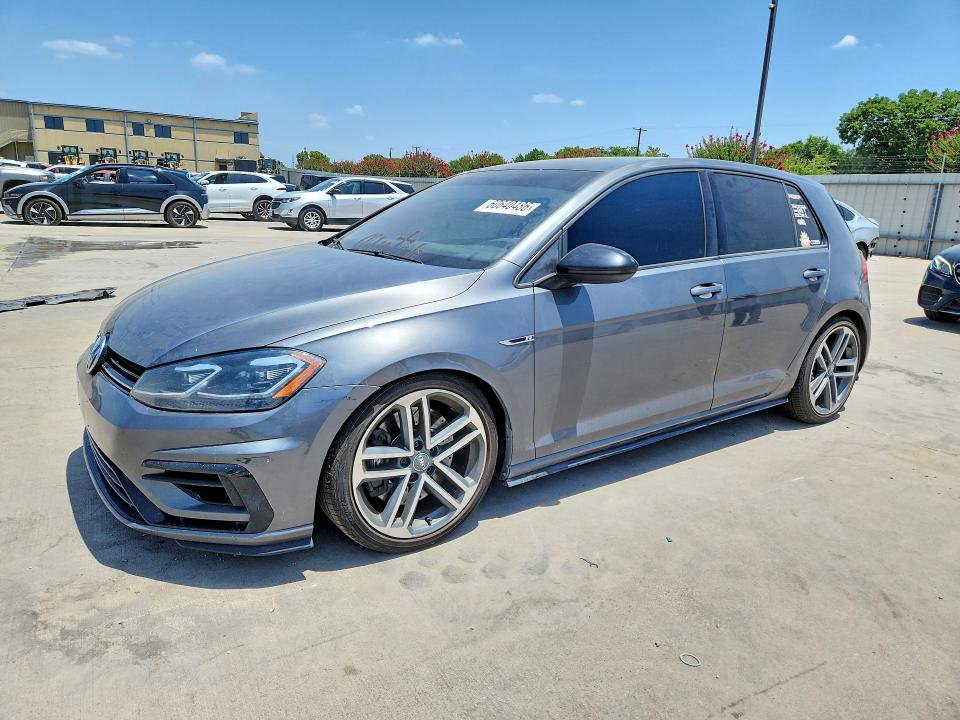 2018 Volkswagen Golf VIN WVWVF7AU7JW286717 — COPART salvage auction photo