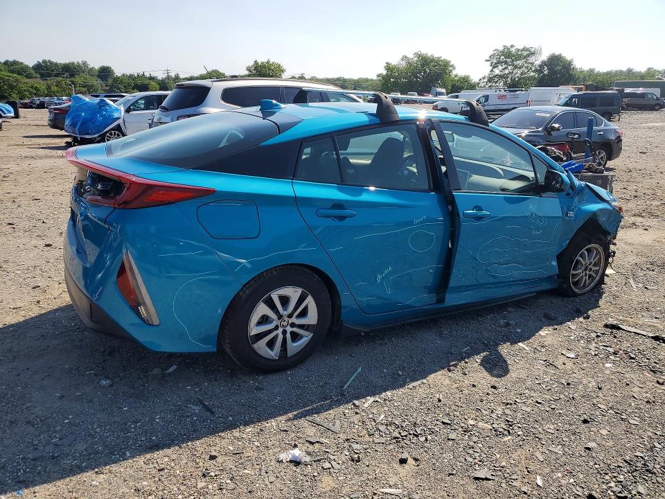 2017 Toyota Prius VIN JTDKARFP6H3045498 COPART salvage auction — SIDE, Md - Cert Of Salvage > 75% Damage, sold $4,400 on 2026-07-16 (photo 3)