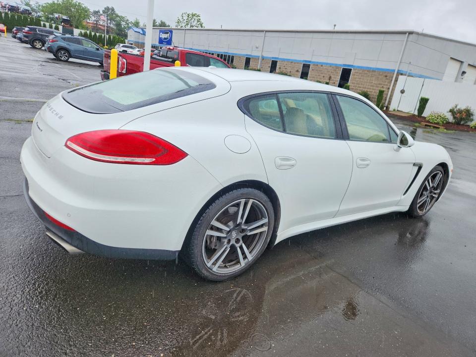 2015 Porsche VIN WP0AA2A79FL004998 COPART salvage auction — MINOR DENT/SCRATCHES, Salvage Title, sold $5,200 on 2026-07-10 (photo 3)