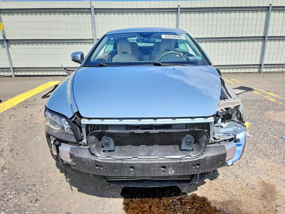 2010 Volvo C70 VIN YV1672MC3AJ091762 COPART salvage auction — FRONT END, PA - CERTIFICATE OF SALVAGE, sold $175 on 2026-08-11 (photo 5)