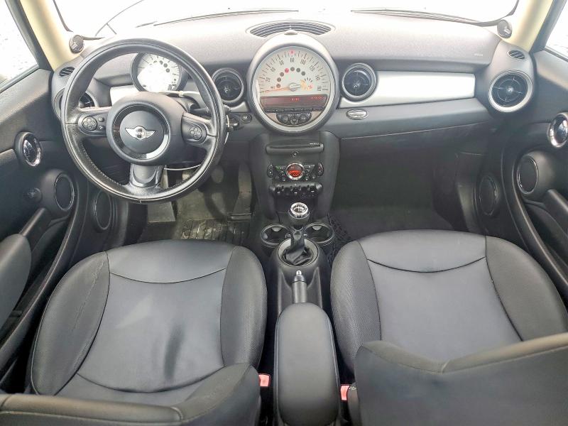 2011 Mini Cooper VIN WMWSU3C53BT099854 COPART salvage auction — FRONT END, FL - CERTIFICATE OF DESTRUCTION, sold $400 on 2026-08-07 (photo 8)