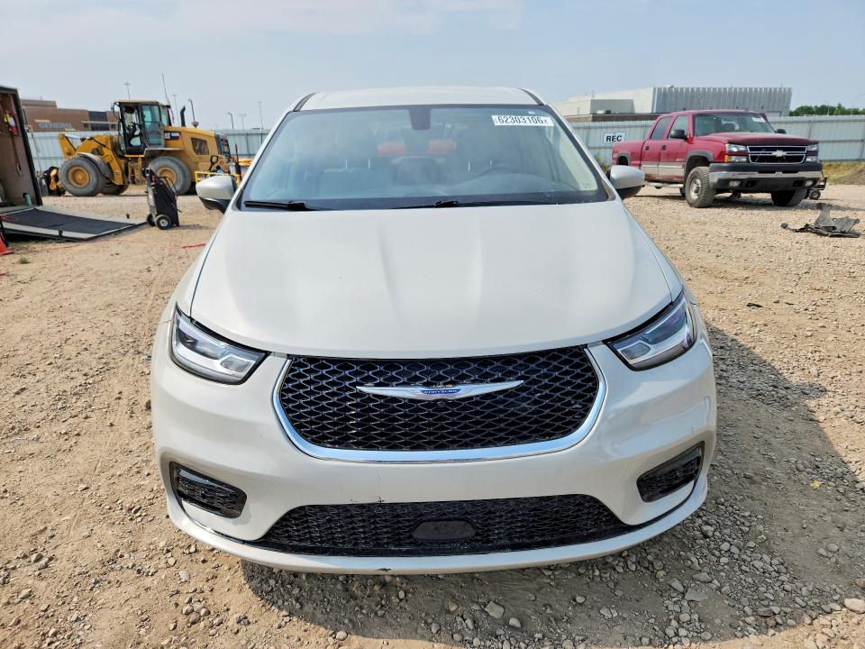 2017 Chrysler Pacifica VIN 2C4RC1DG9HR587697 COPART salvage auction — FRONT END, Mn - Cert Of Title-Salvage, sold $4,100 on 2026-08-31 (photo 5)