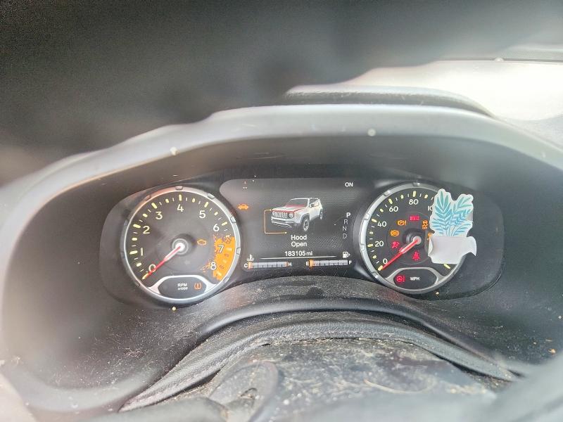 2016 Jeep Renegade VIN ZACCJADT3GPE36768 COPART salvage auction — MINOR DENT/SCRATCHES, IN - CERTIFICATE OF TITLE, sold $275 on 2026-08-13 (photo 9)