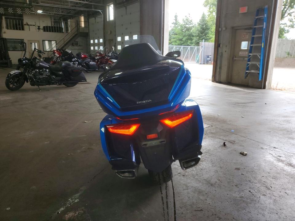 2022 Honda Gl VIN JH2SC7956NK400915 COPART salvage auction — NORMAL WEAR, Mn - Certificate Of Title, sold $10,000 on 2026-08-04 (photo 4)