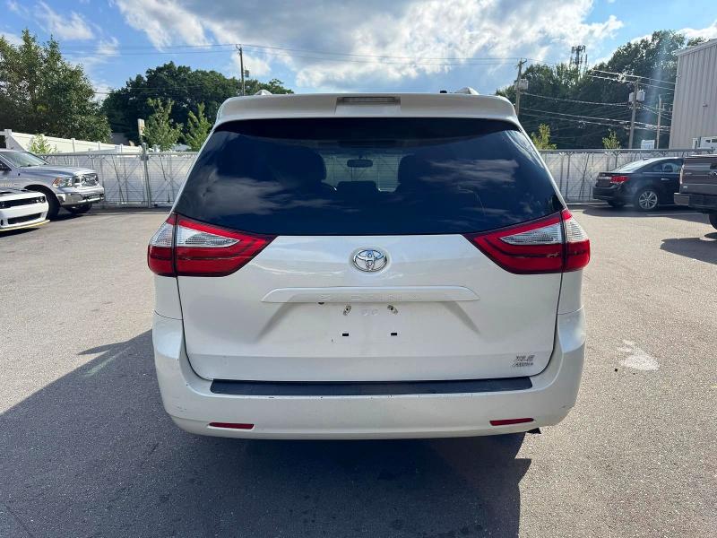 2017 Toyota Sienna VIN 5TDDZ3DC4HS159092 COPART salvage auction — MINOR DENT/SCRATCHES, Me - Certificate Of Title, sold $7,100 on 2026-08-19 (photo 5)