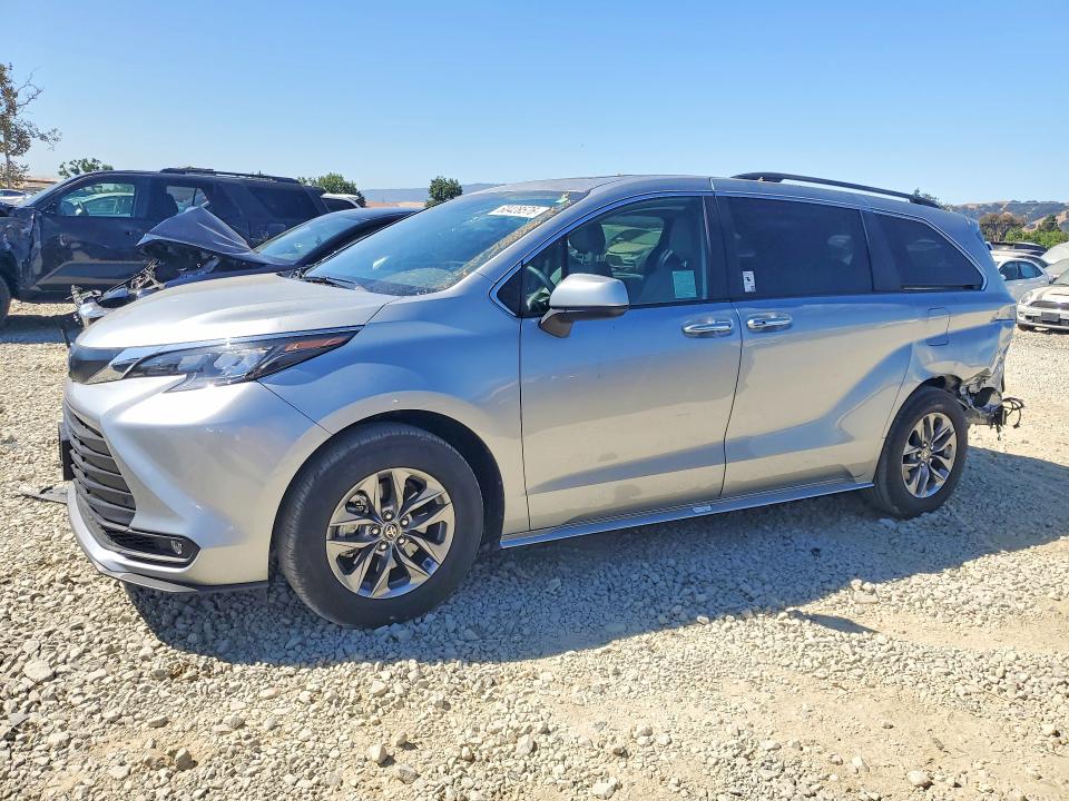 2025 Toyota Sienna VIN 5TDJSKFC7SS182100 COPART salvage auction — REAR END, Ca - Salvage Certificate, sold $300 on 2026-07-30 (photo 1)