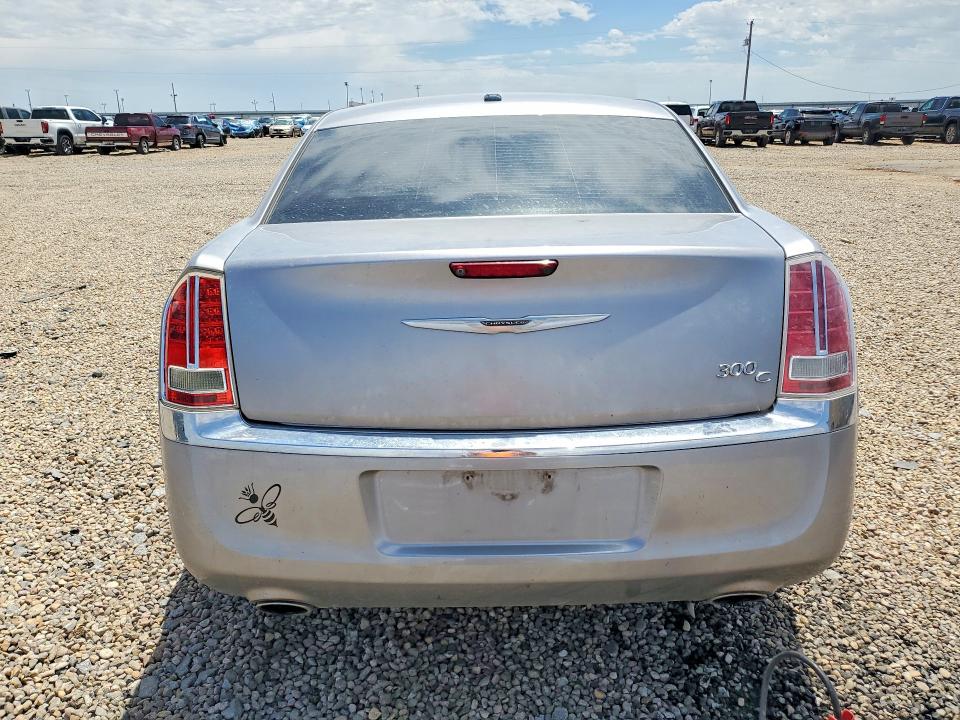 2013 Chrysler 300 VIN 2C3CCAET2DH650435 COPART salvage auction — FRONT END, TX - SALVAGE VEHICLE TITLE, sold $1,500 on 2026-10-04 (photo 6)