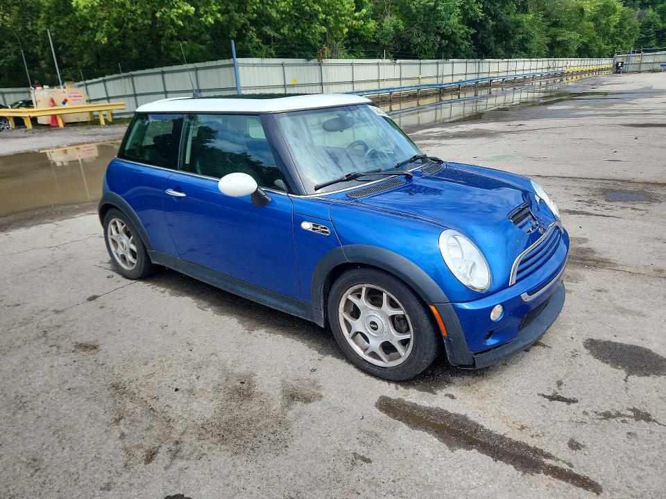 2006 Mini Cooper VIN WMWRE33576TJ37572 COPART salvage auction — FRONT END, Pa - Certificate Of Salvage, sold $550 on 2026-08-06 (photo 4)