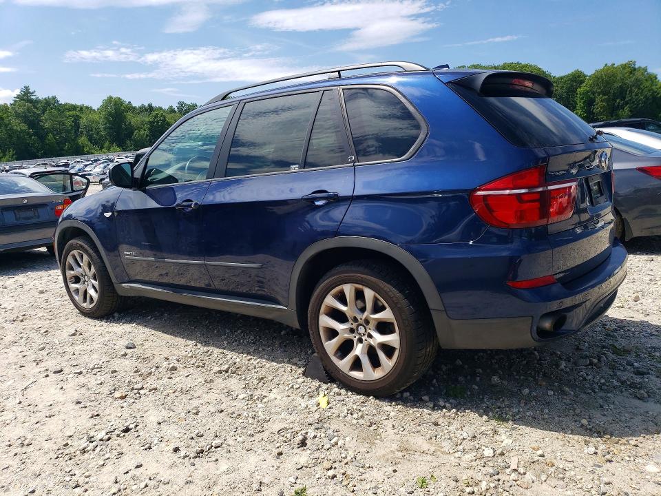 2011 BMW X5 VIN 5UXZV4C52BL408216 COPART salvage auction — UNDERCARRIAGE, NY - CERT OF TITLE-REBUILT, sold $375 on 2026-07-22 (photo 2)