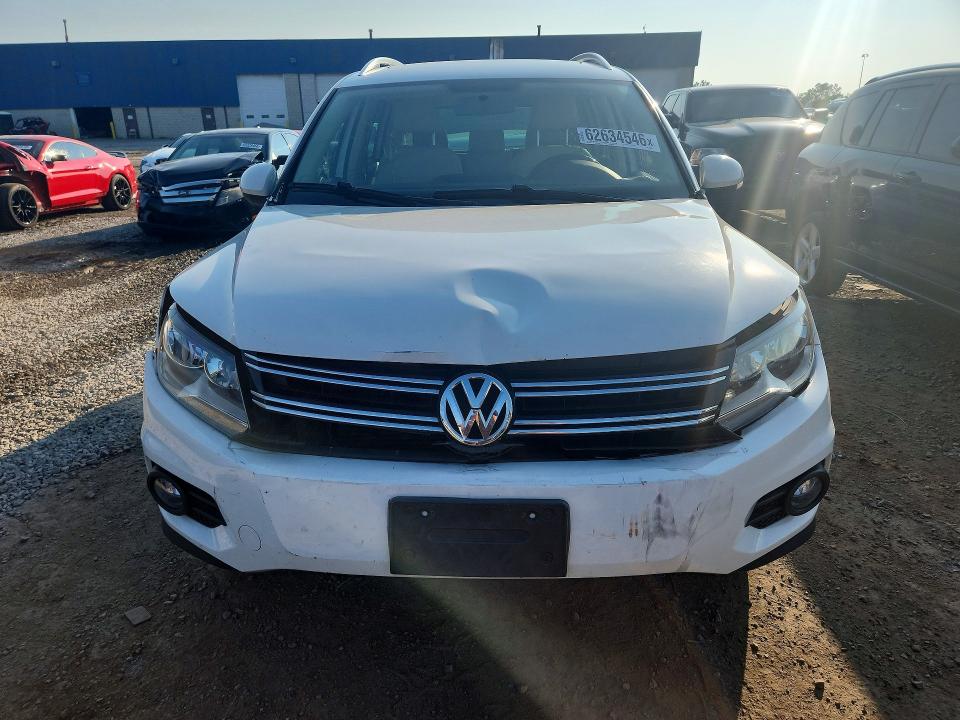 2013 Volkswagen Tiguan VIN WVGAV7AX4DW556403 COPART salvage auction — FRONT END, Il - Certificate Of Title, sold $550 on 2026-08-07 (photo 5)