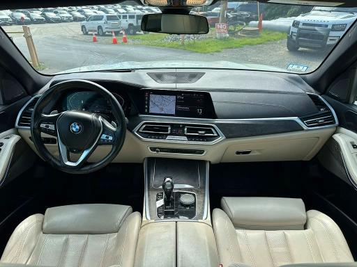 2020 BMW X5 VIN 5UXCR6C00L9B84696 COPART salvage auction — MINOR DENT/SCRATCHES, MA - CERTIFICATE OF TITLE, sold $2,750 on 2026-07-29 (photo 8)