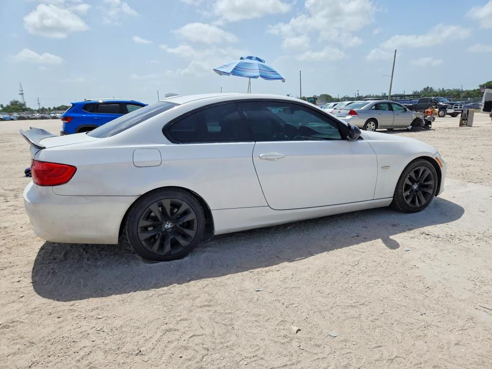 2013 BMW 3er VIN WBAKE5C59DJ107334 COPART salvage auction — MINOR DENT/SCRATCHES, Fl - Certificate Of Title, sold $325 on 2026-07-21 (photo 3)
