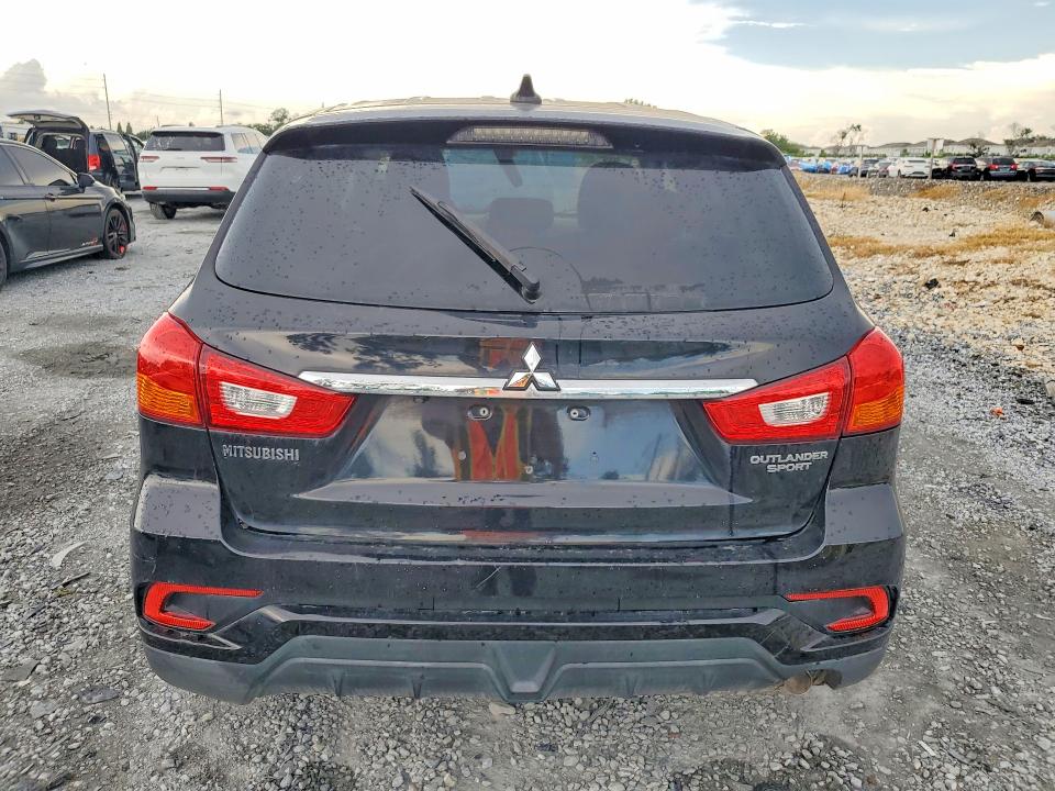 2018 Mitsubishi Outlander VIN JA4AP3AU8JZ029806 COPART salvage auction — MINOR DENT/SCRATCHES, Fl - Certificate Of Title (P), sold $2,950 on 2026-07-14 (photo 6)