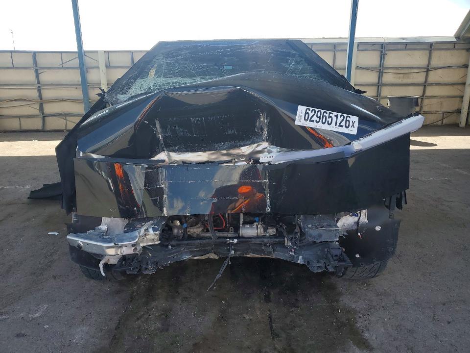 2025 Tesla Cybertruck VIN 7G2CEHED2SA066069 COPART salvage auction — FRONT END, Tx - Certificate Of Title, sold $21,600 on 2026-08-14 (photo 5)