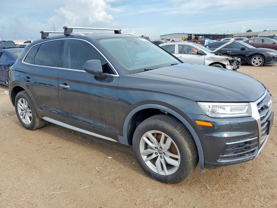2020 Audi Q5 VIN WA1ANAFY2L2019385 COPART salvage auction — WATER/FLOOD, Tx - Salvage Title-Flood Damage, sold $5,400 on 2026-07-28 (photo 4)