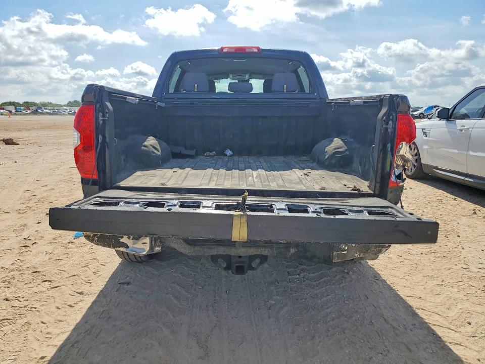 2018 Toyota Tundra VIN 5TFEM5F17JX131958 COPART salvage auction — FRONT END, TX - CERTIFICATE OF TITLE, sold $7,700 on 2026-07-30 (photo 6)