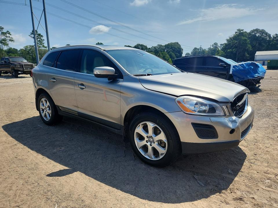 2013 Volvo VIN YV4952DL8D2409427 COPART salvage auction — FRONT END, La - Cert Of Title-Salvage, sold $125 on 2026-07-24 (photo 4)