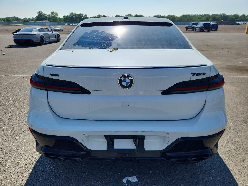 2024 BMW 7er VIN WBA33EJ08RCS63961 COPART salvage auction — VANDALISM, PA - CERT OF SALVAGE-THEFT, sold $28,750 on 2026-07-27 (photo 6)