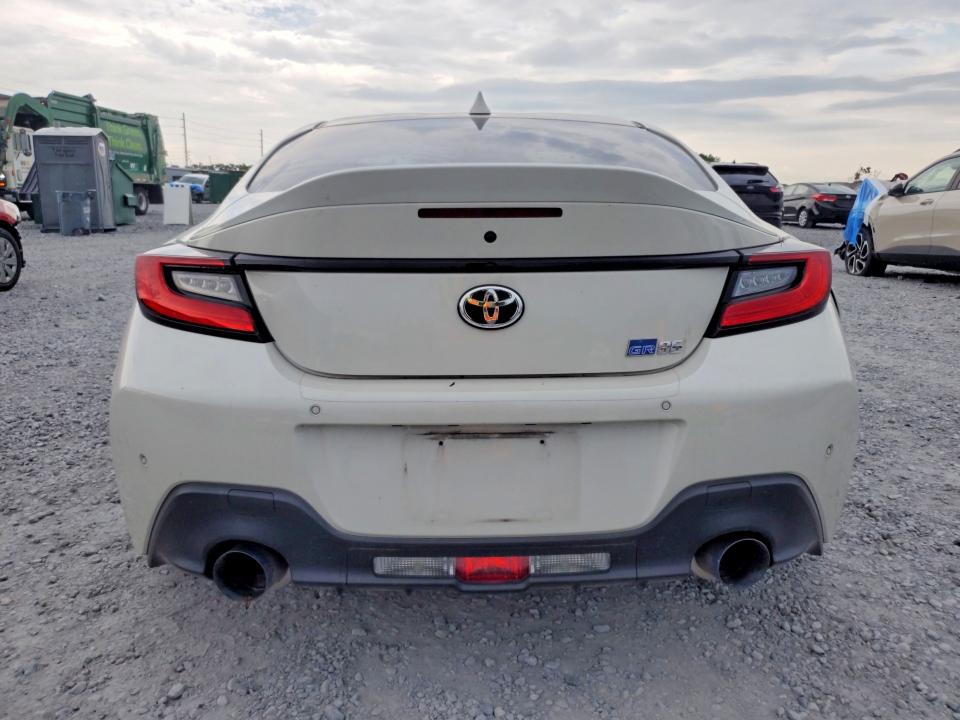 2023 Toyota Gr 86 VIN JF1ZNBF13P8750577 COPART salvage auction — FRONT END, Fl - Certificate Of Title, sold $10,300 on 2026-07-24 (photo 6)