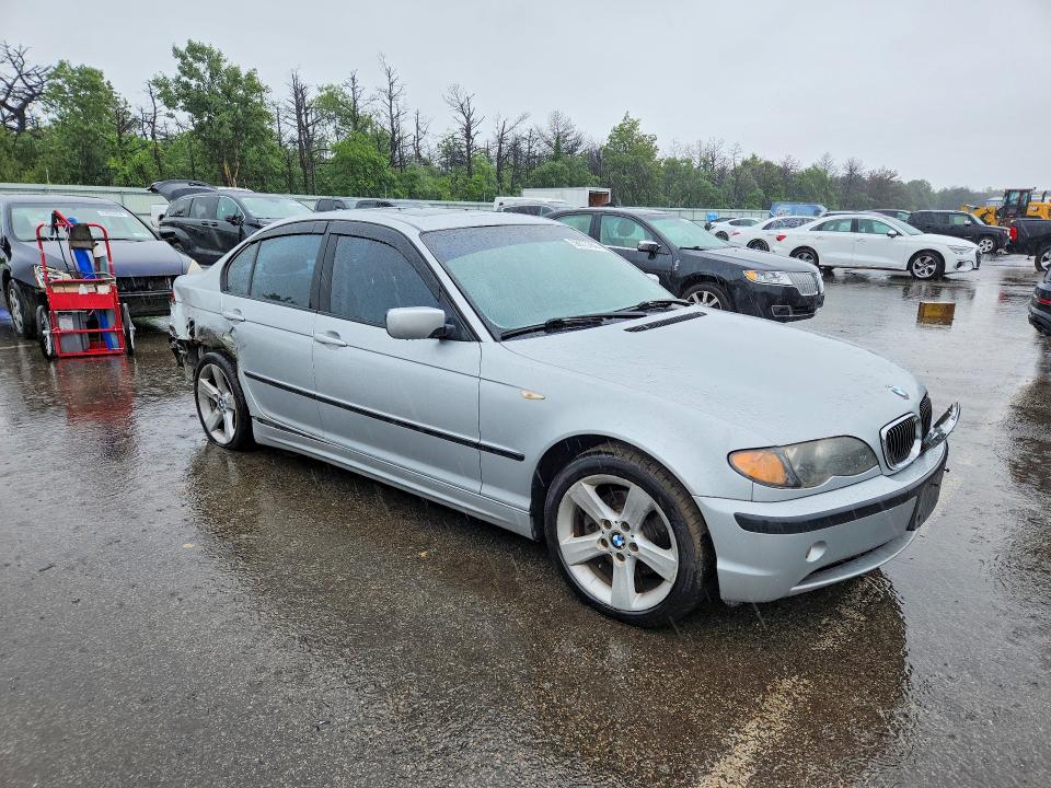2004 BMW 3er VIN WBAEV33464KR26059 COPART salvage auction — REAR END, NY - MV-907A SALVAGE CERTIFICATE, sold $375 on 2026-07-13 (photo 4)