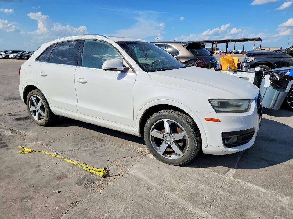 2015 Audi Q3 VIN WA1EFCFS9FR006747 COPART salvage auction — MECHANICAL, IN - CERTIFICATE OF TITLE (P), sold $1,950 on 2026-07-30 (photo 4)