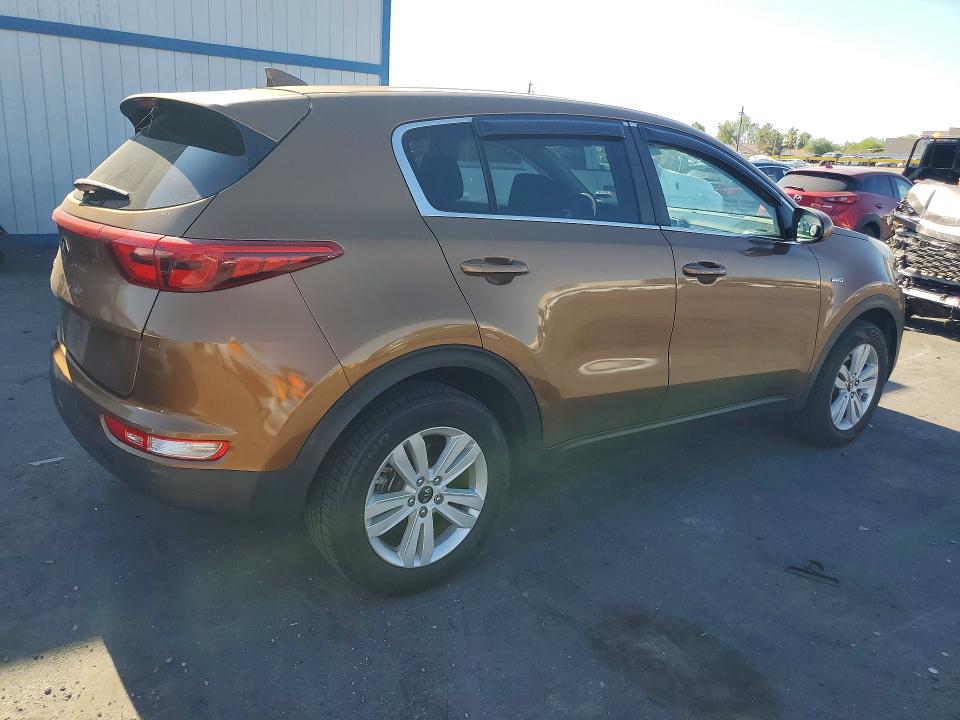 2017 Kia Sportage VIN KNDPMCAC6H7164465 COPART salvage auction — MINOR DENT/SCRATCHES, Ca - Certificate Of Title, sold $150 on 2026-07-29 (photo 3)