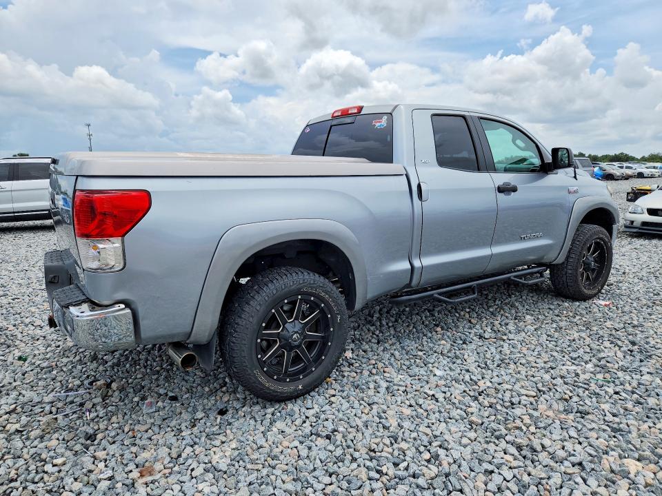 2011 Toyota Tundra VIN 5TFRY5F10BX100025 COPART salvage auction — MINOR DENT/SCRATCHES, Fl - Certificate Of Title, sold $3,200 on 2026-07-31 (photo 3)