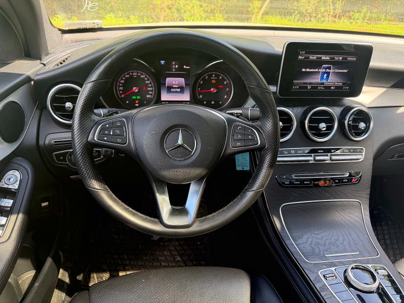 2019 Mercedes-benz Glc VIN WDC0G4KB4KV136679 COPART salvage auction — MINOR DENT/SCRATCHES, Ma - Certificate Of Title (P), sold $9,900 on 2026-07-29 (photo 9)
