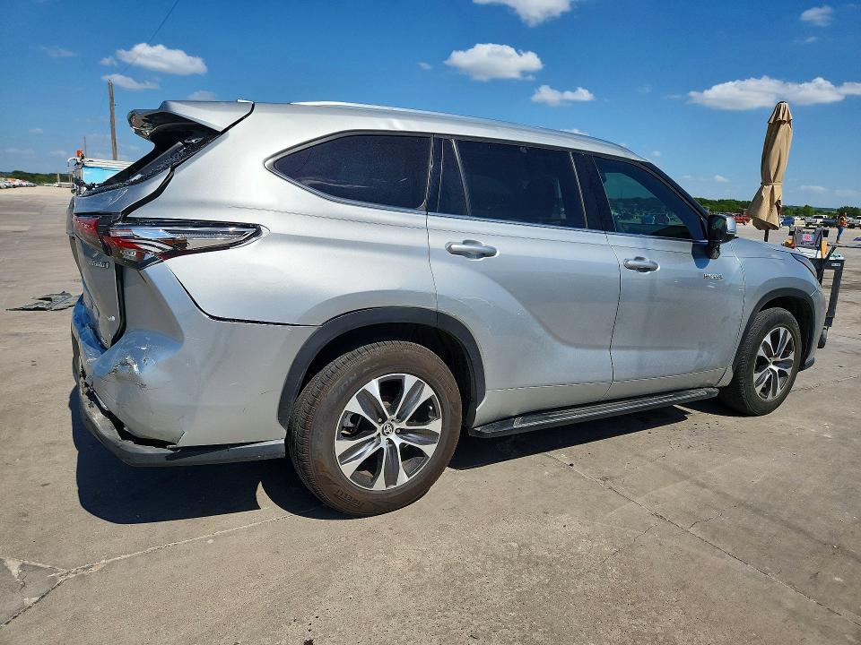 2020 Toyota Highlander VIN 5TDGARAH2LS500215 COPART salvage auction — SIDE, Salvage Title, sold $1,100 on 2026-07-30 (photo 3)