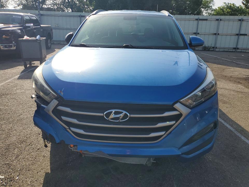 2017 Hyundai Tucson VIN KM8J3CA44HU303104 COPART salvage auction — FRONT END, Oh - Certificate Of Title, sold $1,700 on 2026-07-08 (photo 5)