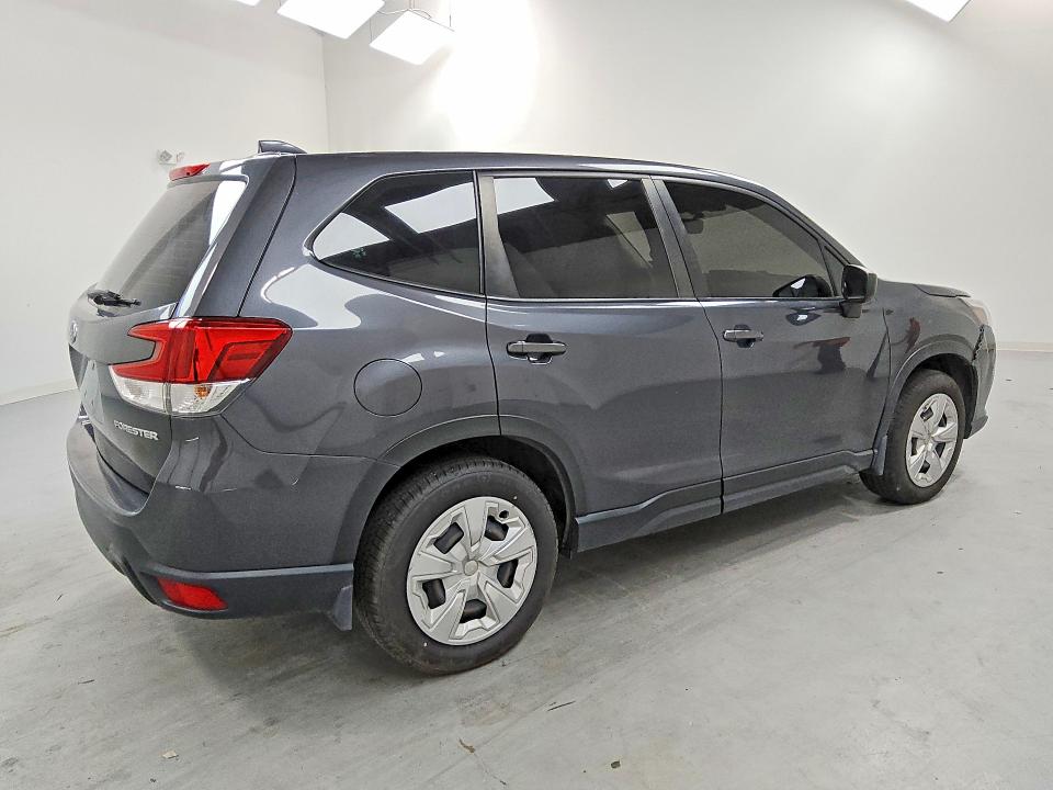 2023 Subaru Forester VIN JF2SKAAC5PH435837 COPART salvage auction — NORMAL WEAR, NJ - CERTIFICATE OF TITLE, sold $8,100 on 2026-07-28 (photo 3)