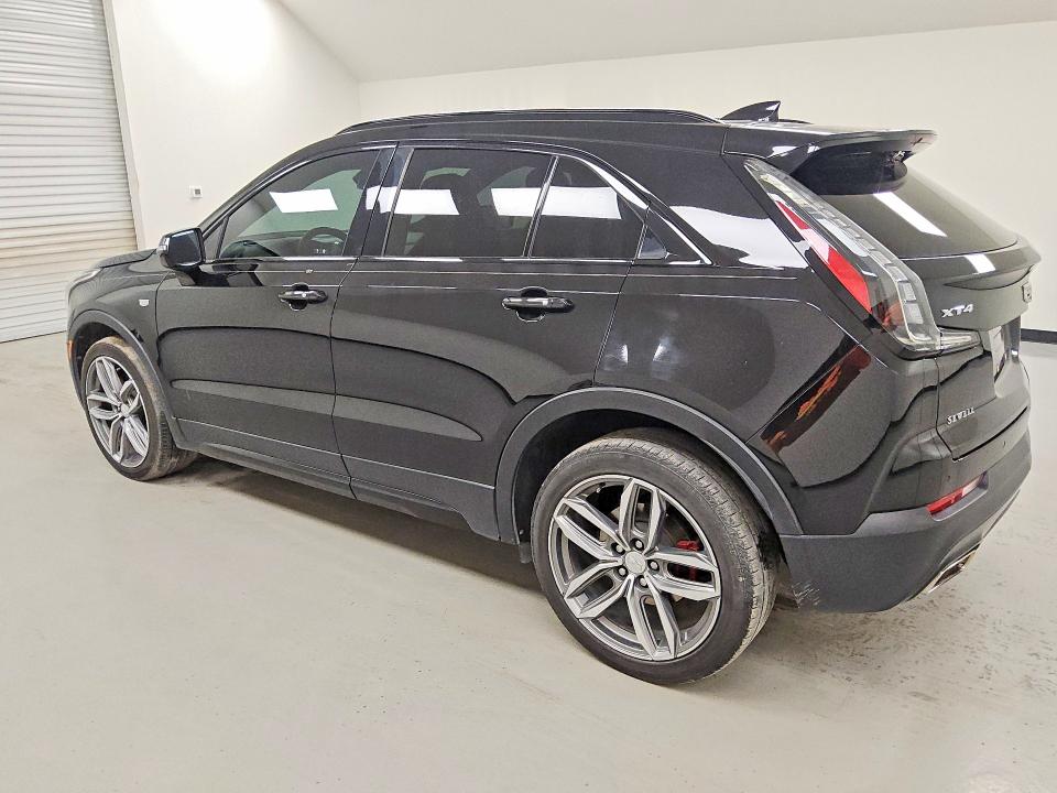 2021 Cadillac Xt4 VIN 1GYFZER40MF001004 COPART salvage auction — MINOR DENT/SCRATCHES, TX - CERTIFICATE OF TITLE, sold $11,400 on 2026-08-20 (photo 2)